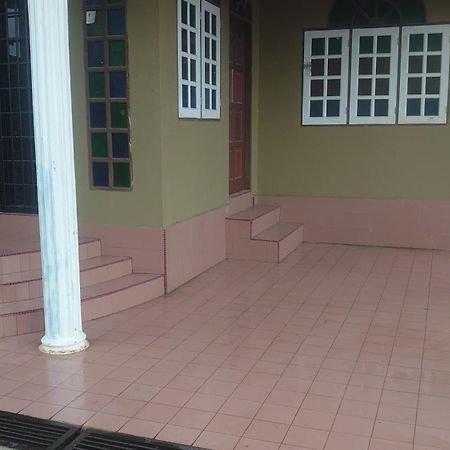 Umah Mama Apartment Kuala Terengganu Exterior photo